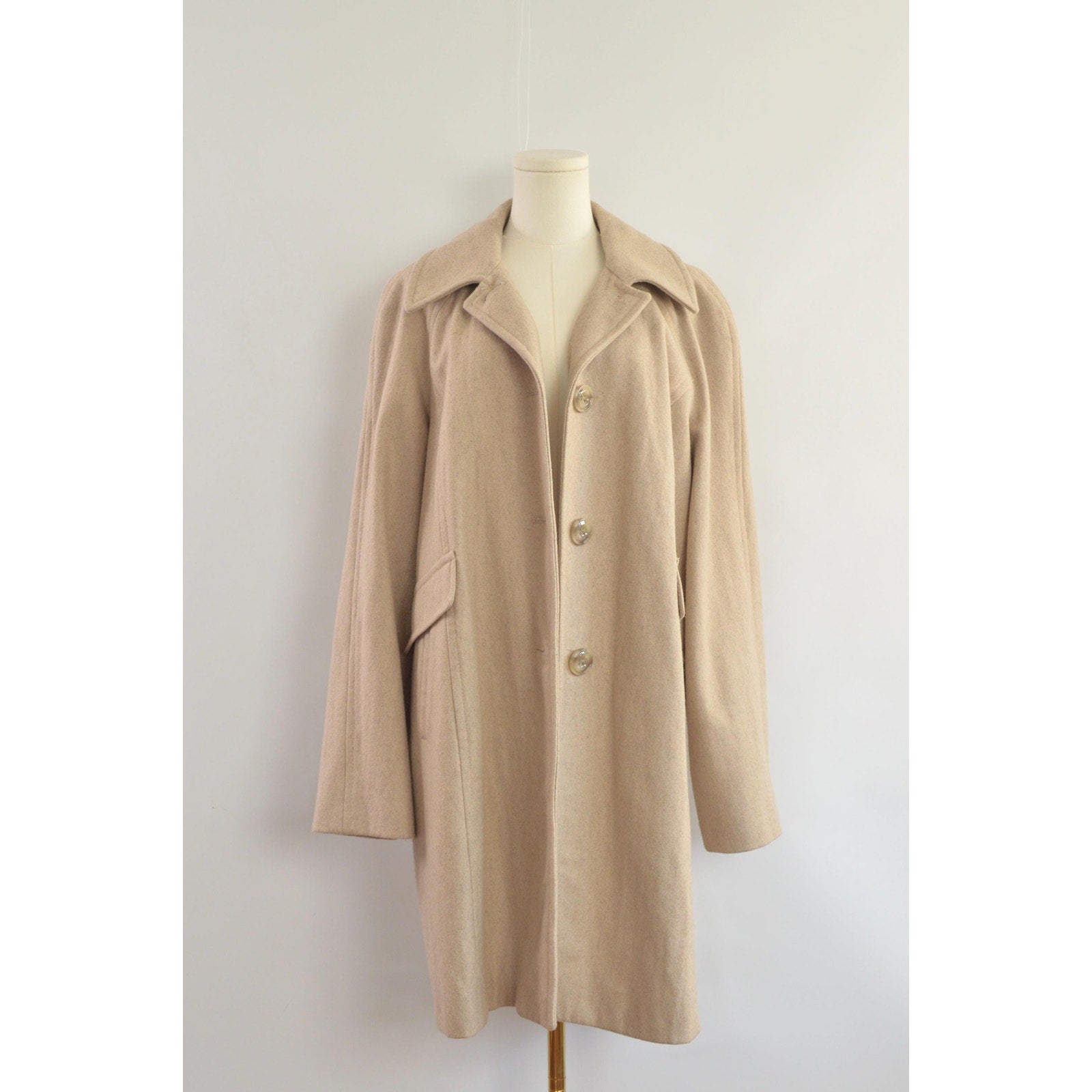 perfect mid length light beige vintage london fog wool overcoat