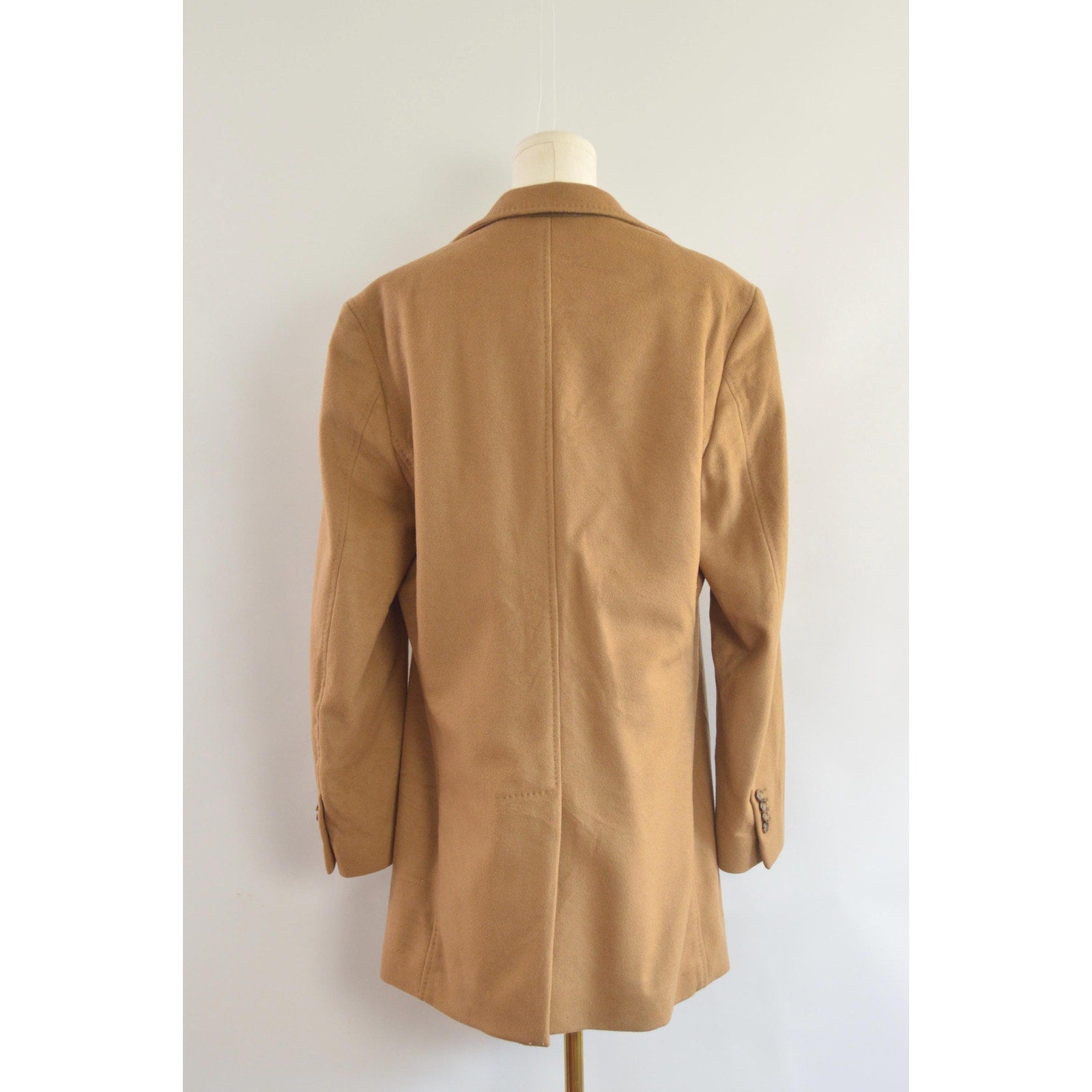 camel tan cashmere and wool blend coat - fully lined in great condition