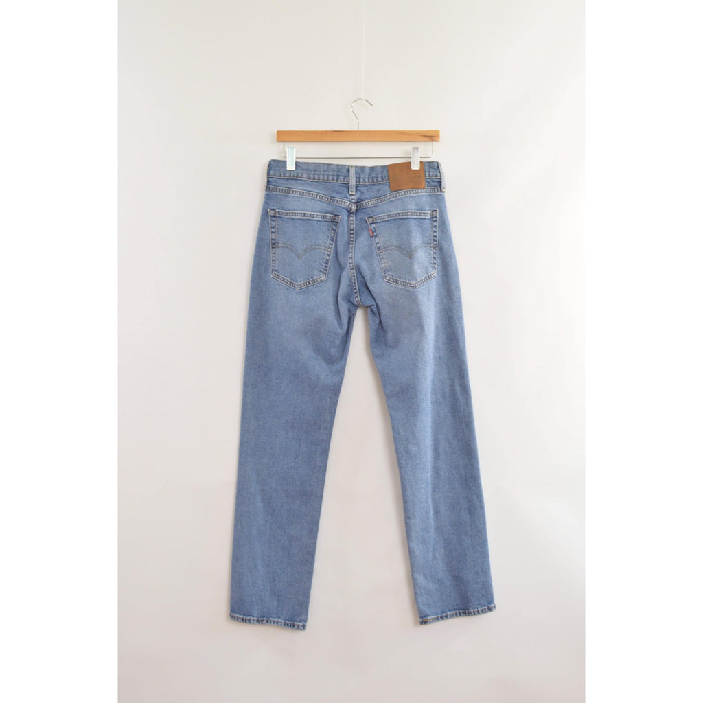levi’s straight leg 514’s medium wash
