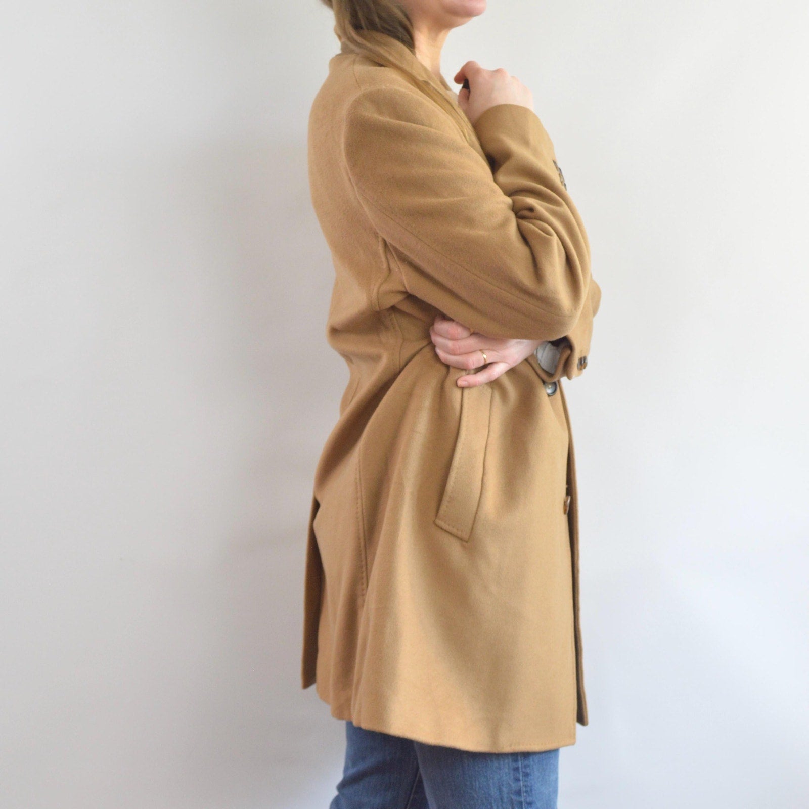 camel tan cashmere and wool blend coat - fully lined in great condition