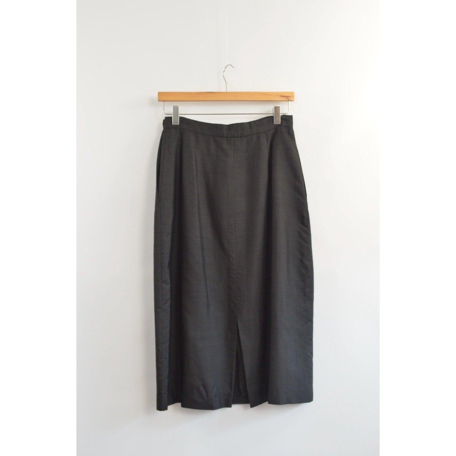 size 6 beautiful pure silk black a line skirt