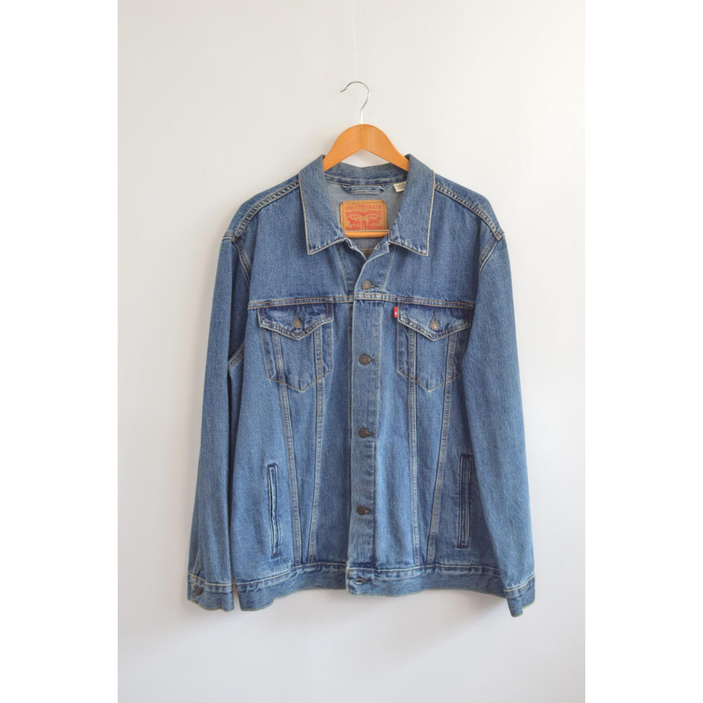 like new men’s vintage 100% cotton denim jean jacket