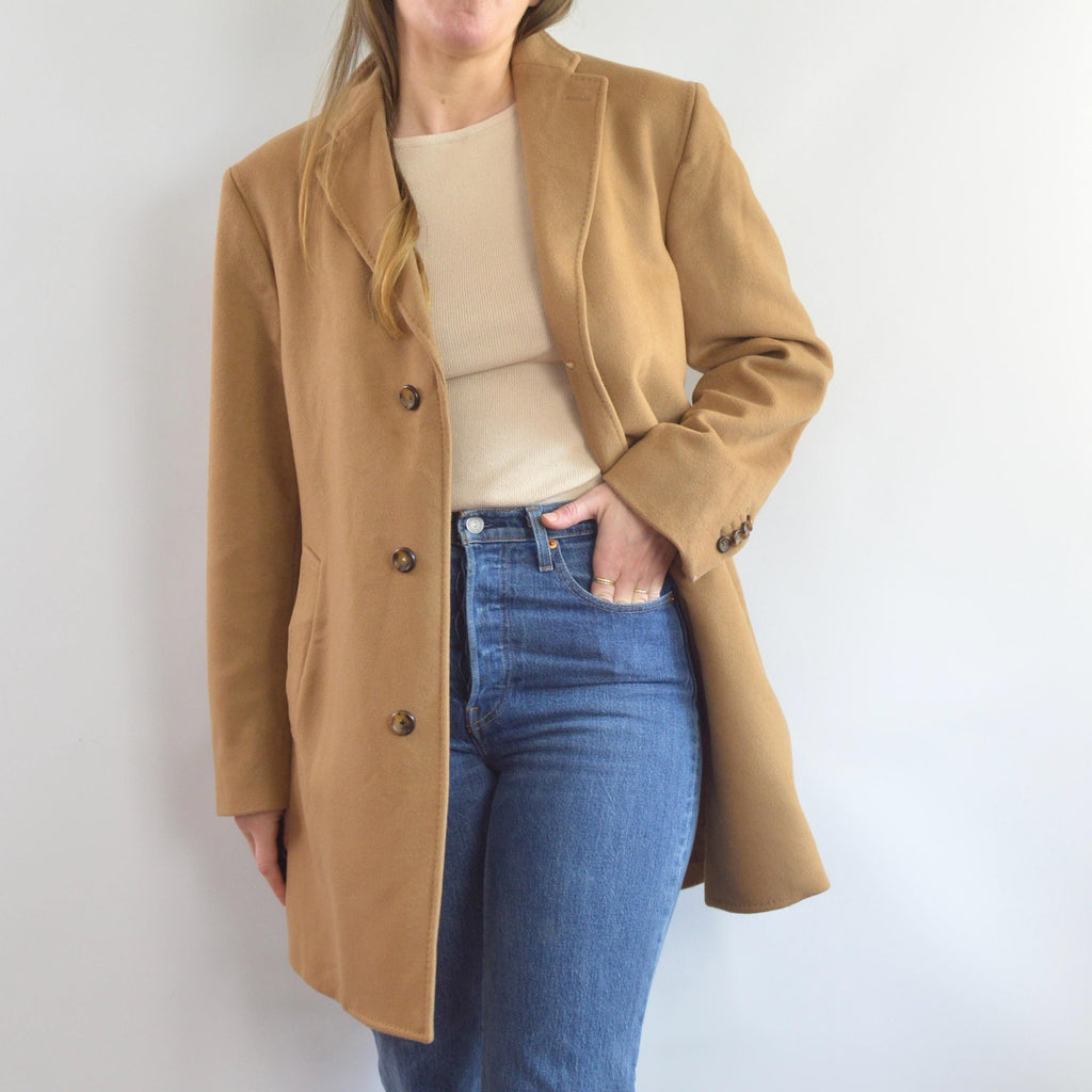 camel tan cashmere and wool blend coat - fully lined in great condition
