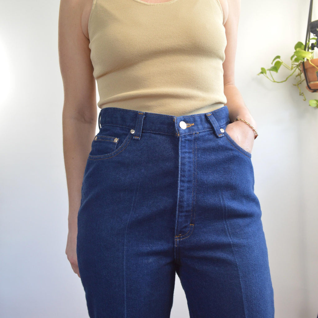 dark wash cowboy style high waisted seamed straight leg sheplers denim