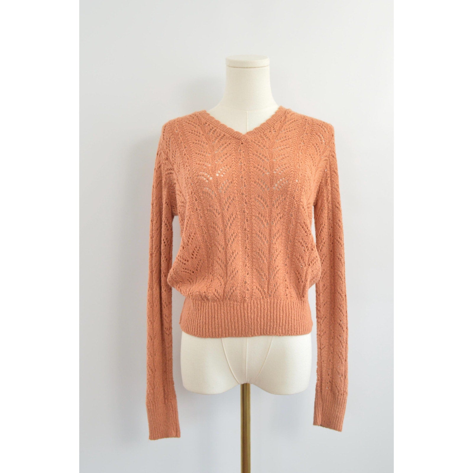 pure gould open knit dusty rose v-neck cropped sweater