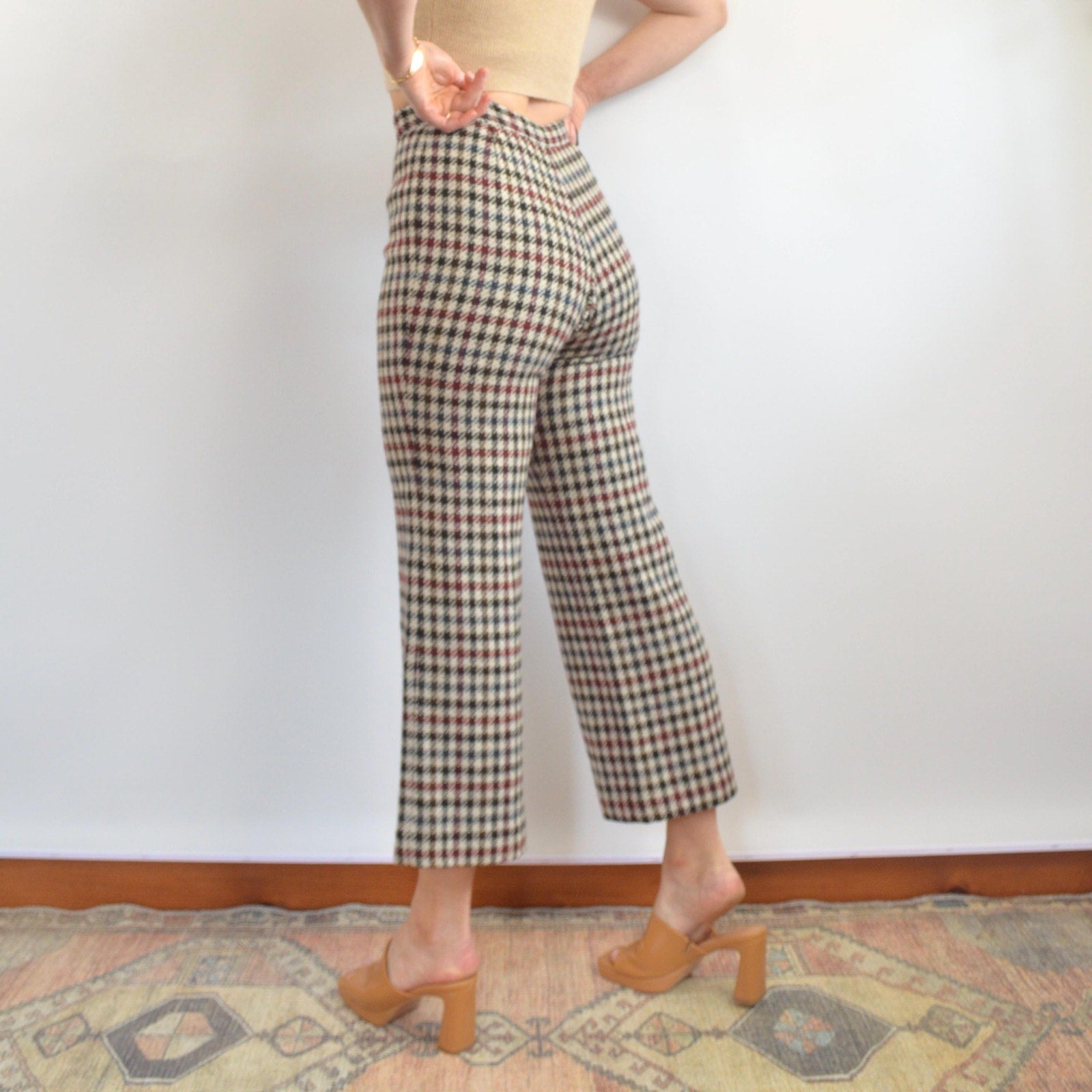 26 x 27 beige and black houndstooth wide leg wool pants