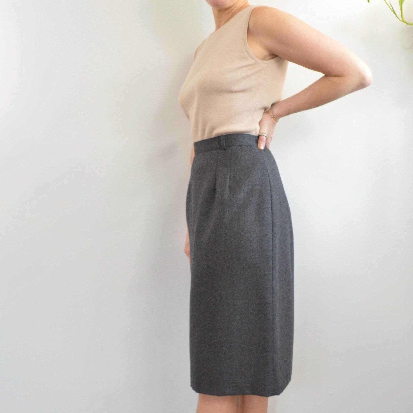 size 12 charcoal gray knee length wool tulip skirt