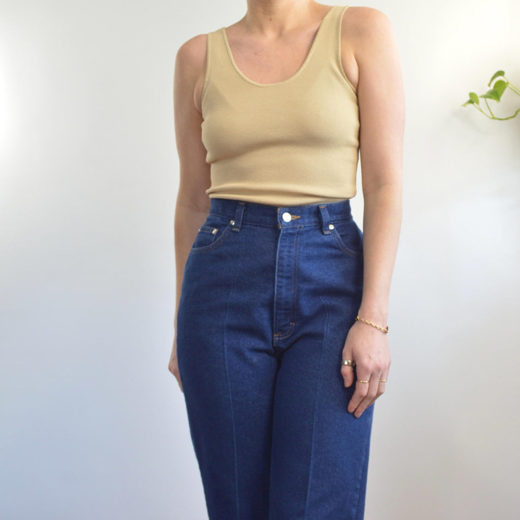 dark wash cowboy style high waisted seamed straight leg sheplers denim
