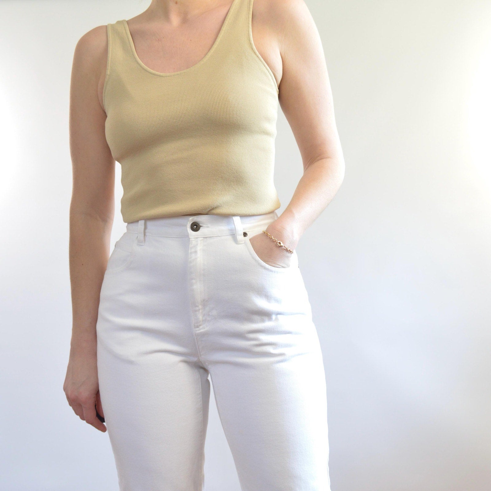 27 x 30 white high waisted tapered liz claiborne denim