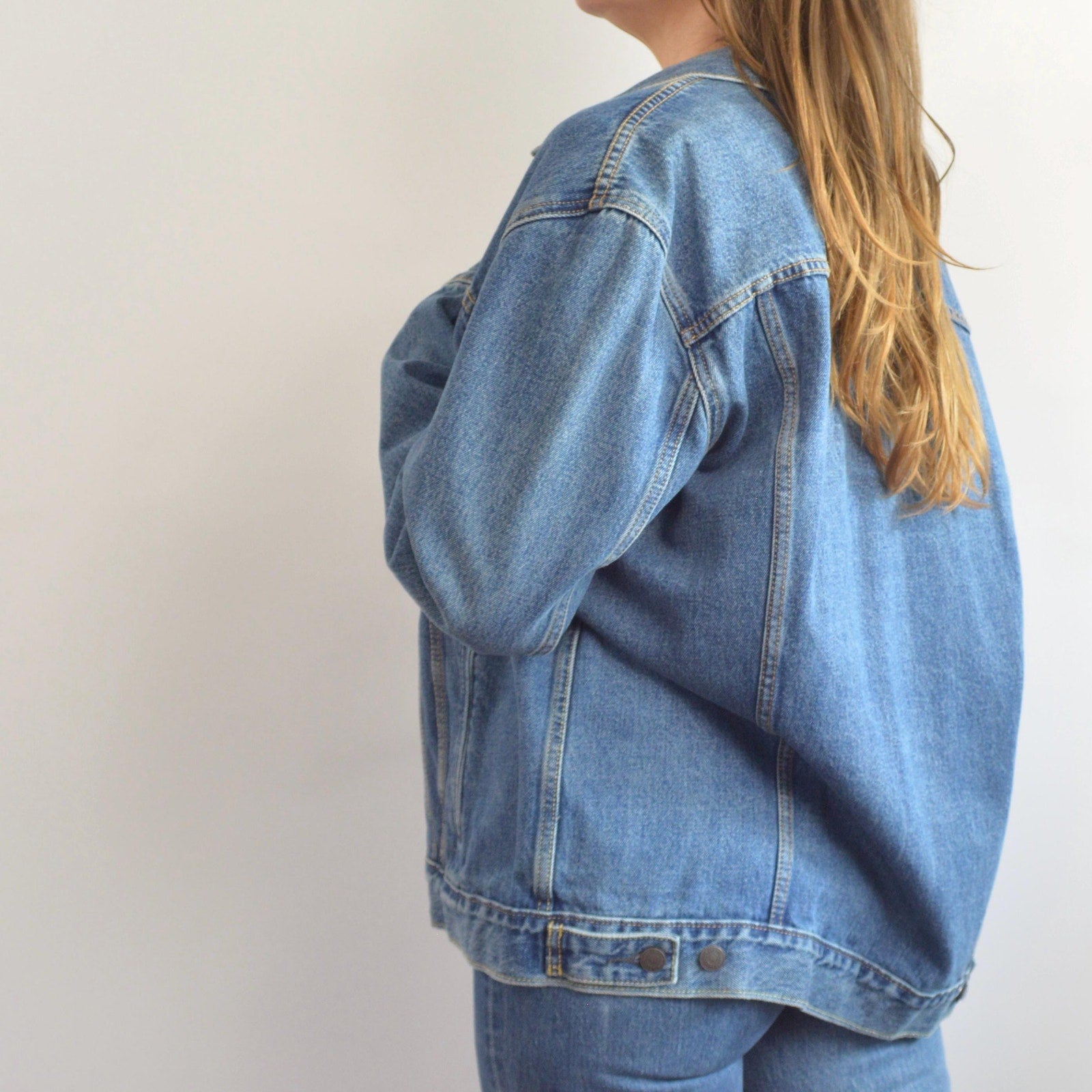 like new men’s vintage 100% cotton denim jean jacket