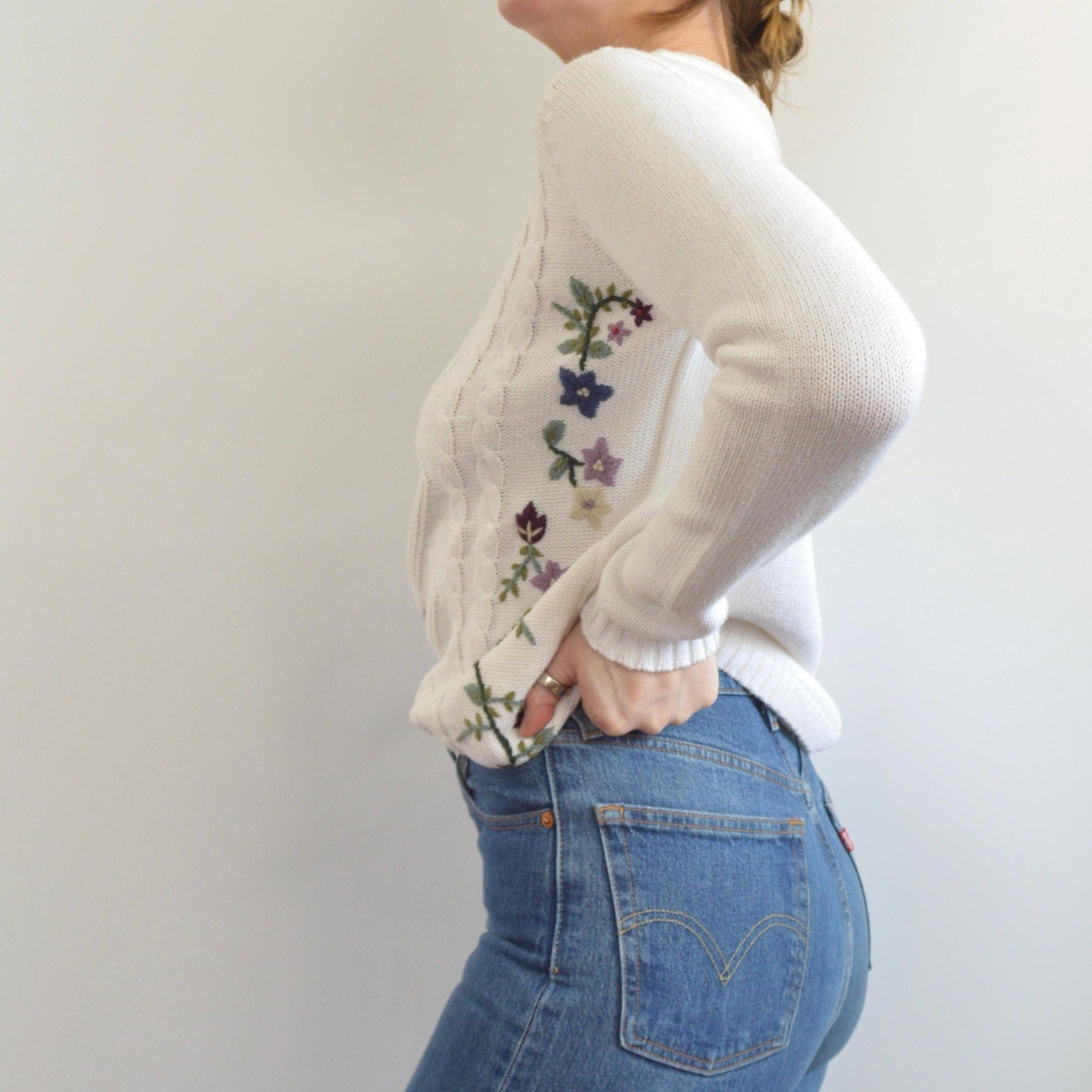 sweet white cropped floral embroidery cable knit crew neck sweater