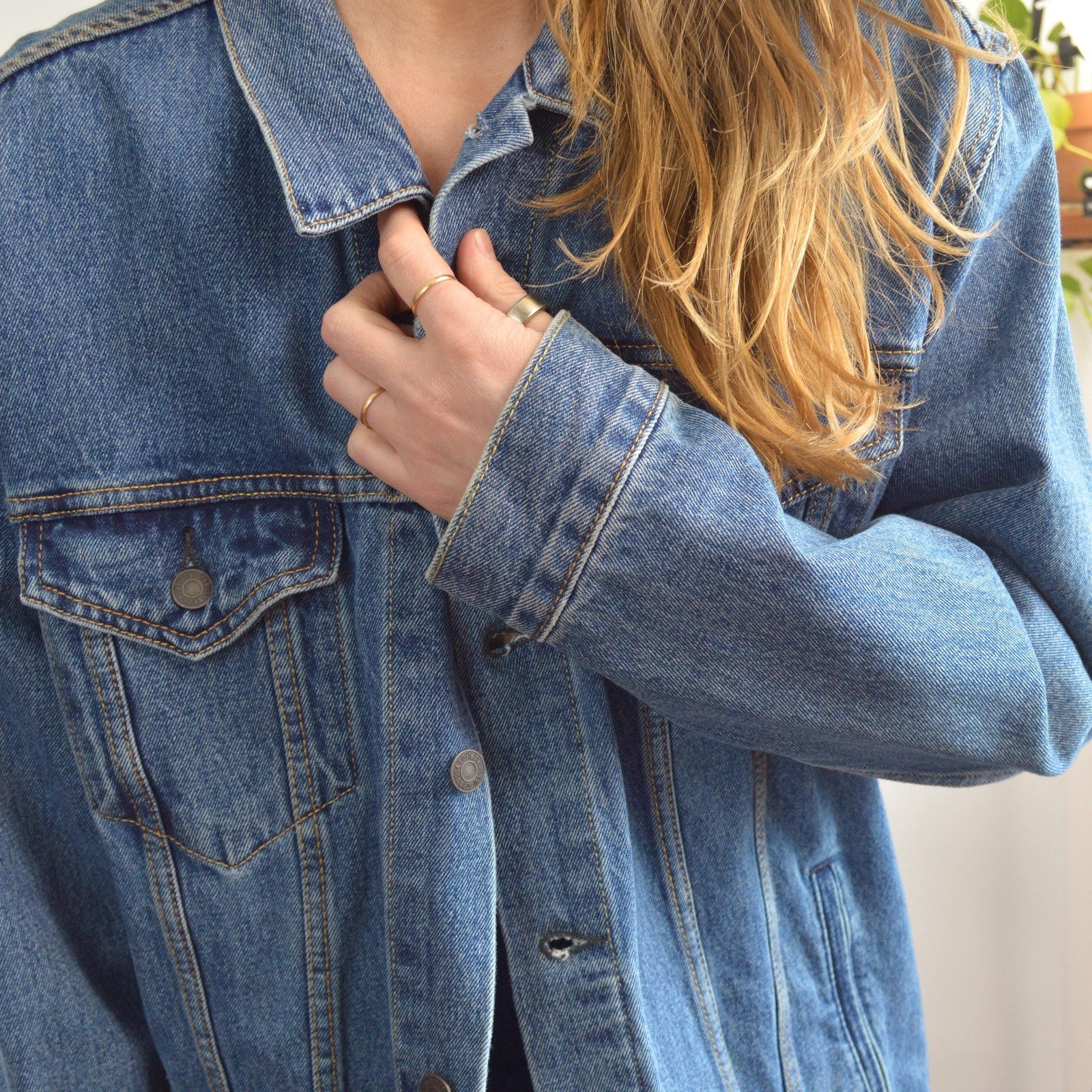 like new men’s vintage 100% cotton denim jean jacket