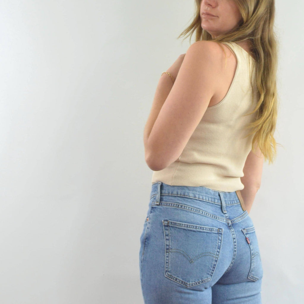 levi’s straight leg 514’s medium wash