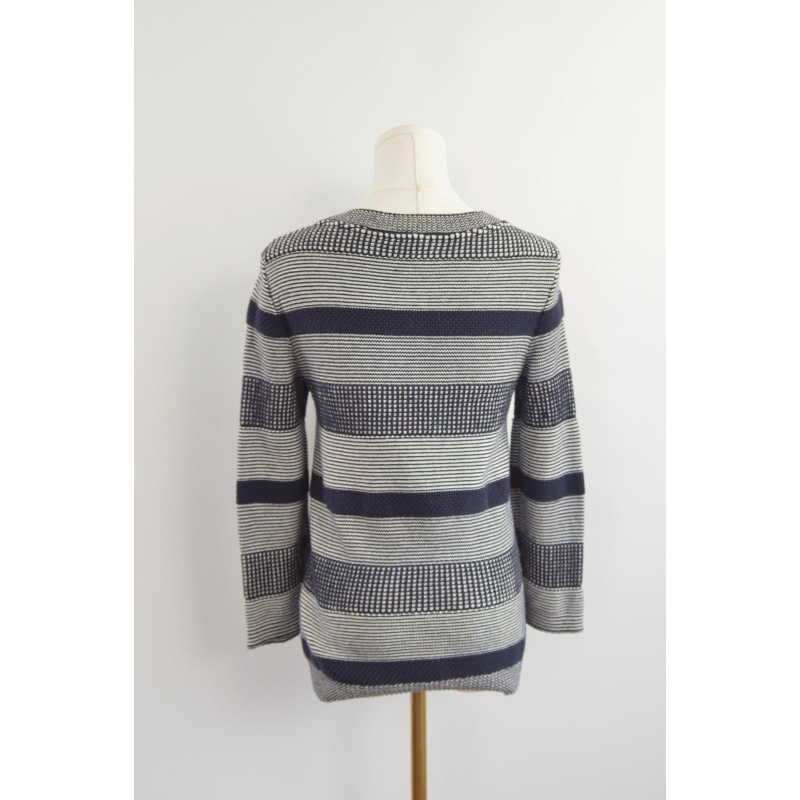 navy and white vintage tommy hilfiger cotton crew neck sweater