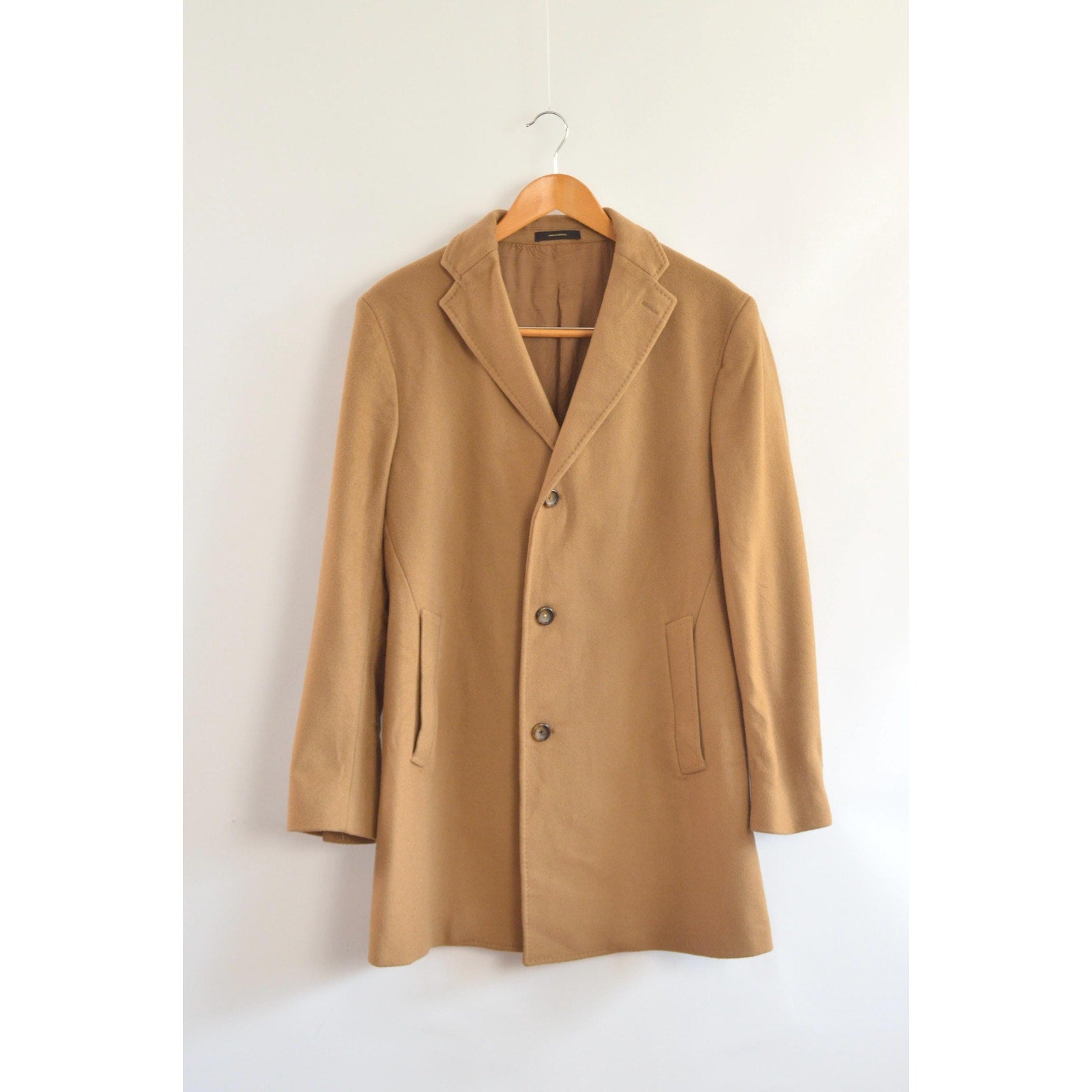 camel tan cashmere and wool blend coat - fully lined in great condition